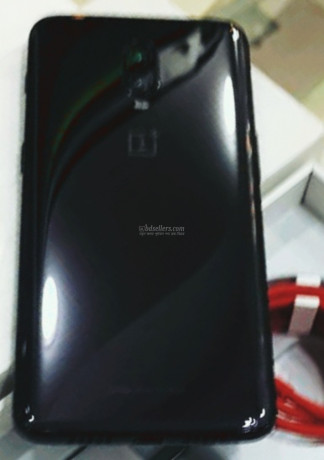 oneplus-6t-8128gb-super-first-phone-big-2