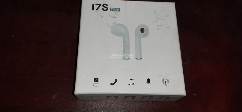 i7s-earbuds-for-ios-android-devices-big-3