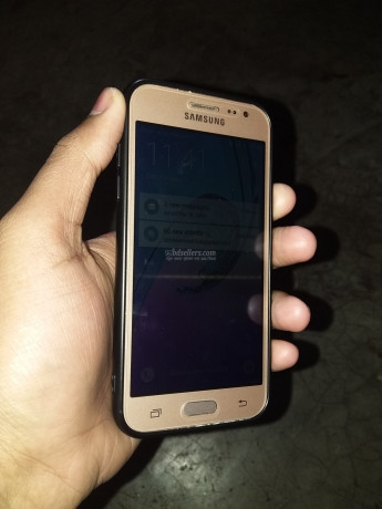 samsung-galaxy-j2-big-0