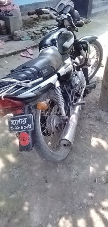 bajaj-ct-100-motorcycle-big-2