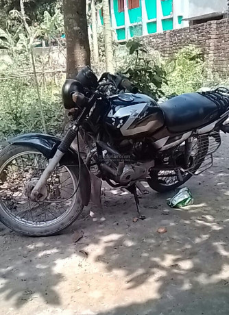 bajaj-ct-100-motorcycle-big-0