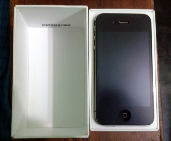 apple-i-phone-4s-32gb-orgineal-box-big-0