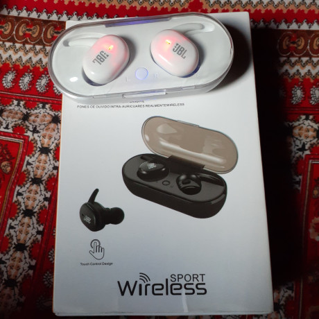 jbl-tws-4-wireless-pura-new-takar-drkar-tai-sell-kry-dichy-urgently-big-0