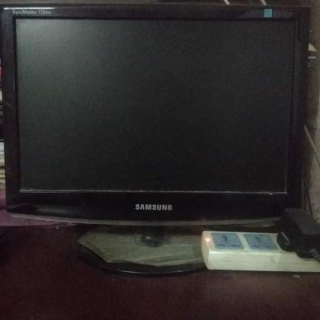 samsung-lcd-monitor-17inch-big-0