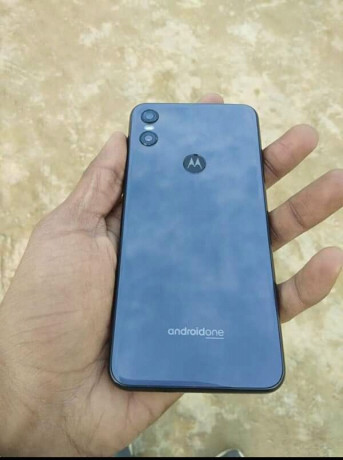 motorola-one-p30-play-big-2