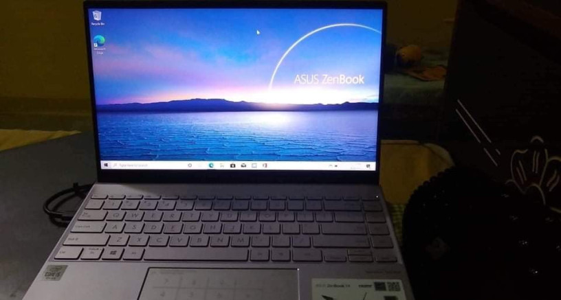 asus-zenbook-14-big-0