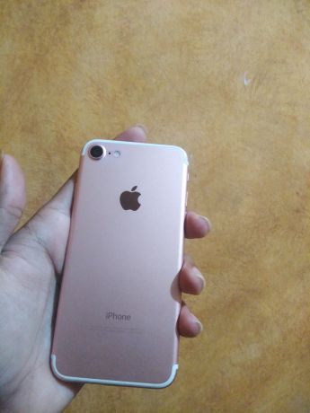 iphone-7-32-gb-big-0