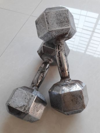 chrome-hexa-dumbbells-big-2