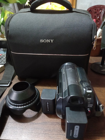 sony-handycam-video-camera-big-0