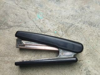 ekti-stapler-bikri-hobe