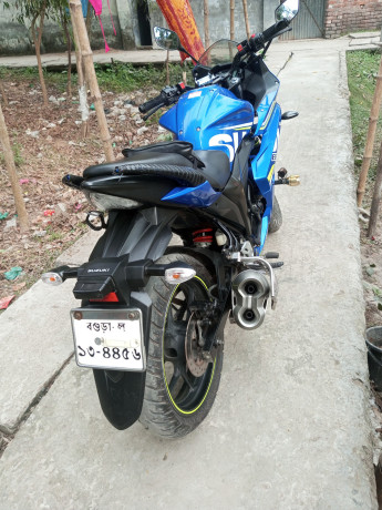 suzuki-gixxer-sf-dd-big-3