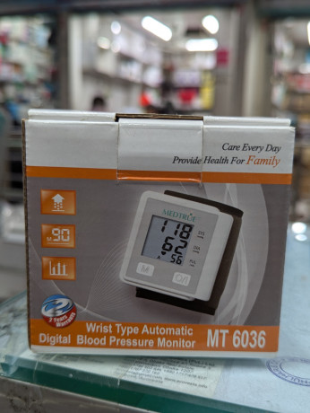 automatic-digital-wrist-type-blood-pressure-machine-bp-machine-big-1