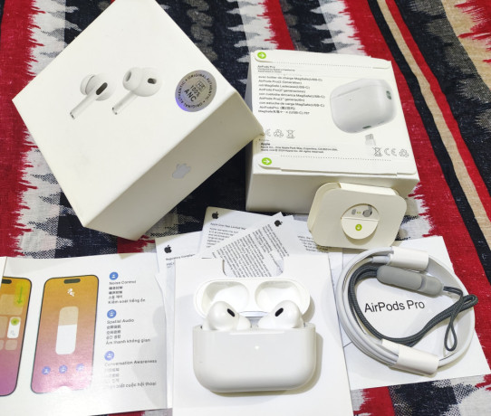 apple-airpods-pro-2nd-gen-big-0