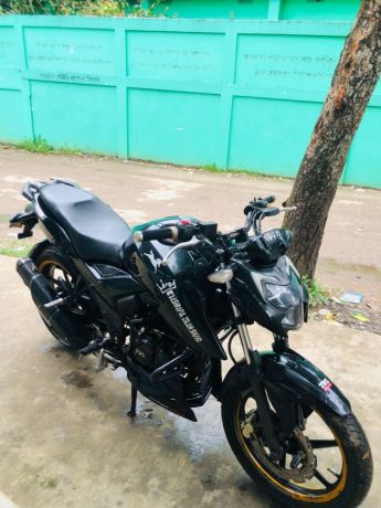 tvs-apache-4v-x-connect-big-0