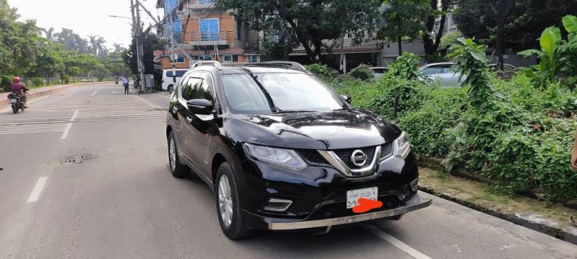 nissan-x-trail-hybrid-2015-big-0