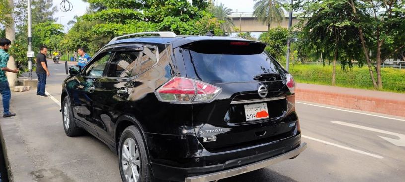 nissan-x-trail-hybrid-2015-big-3