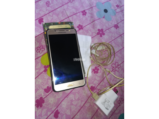 Samsung j5.6