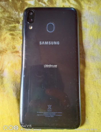 samsung-m20-big-0