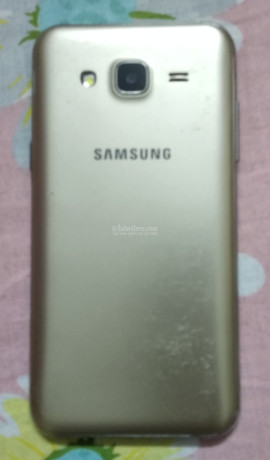 samsung-j5-big-1